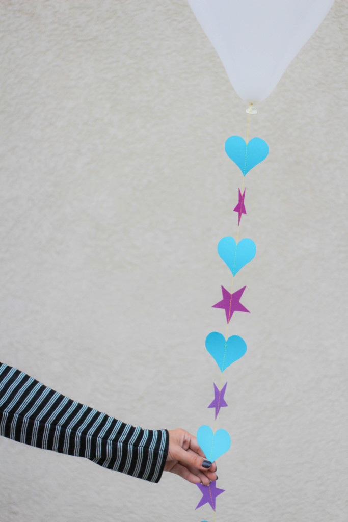 DIY-Balloon-Garland-11