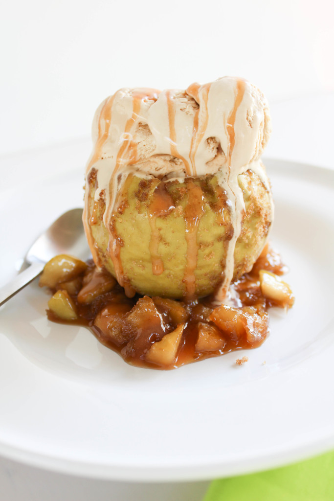 Caramel Ice Cream Baked Apples