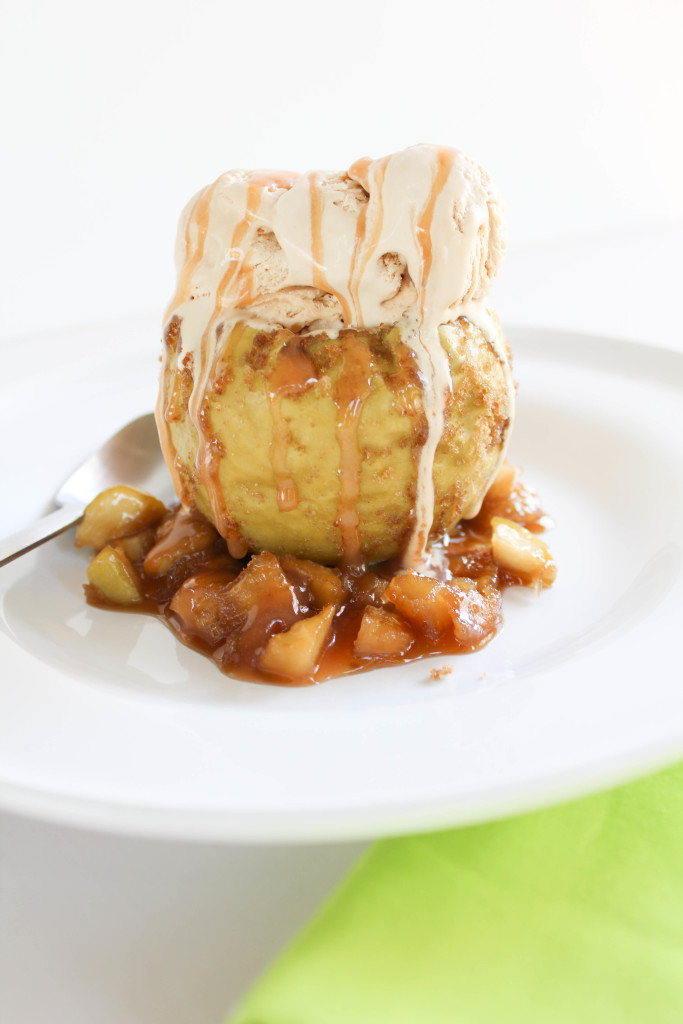 Caramel Ice Cream Baked Apples