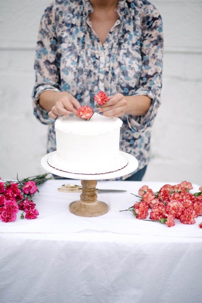 DIY Fresh Floral Cake Topper