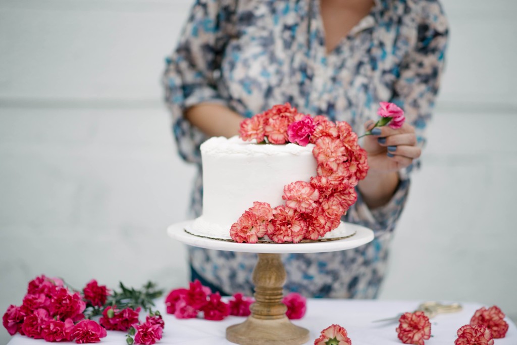 DIY Fresh Floral Cake Topper