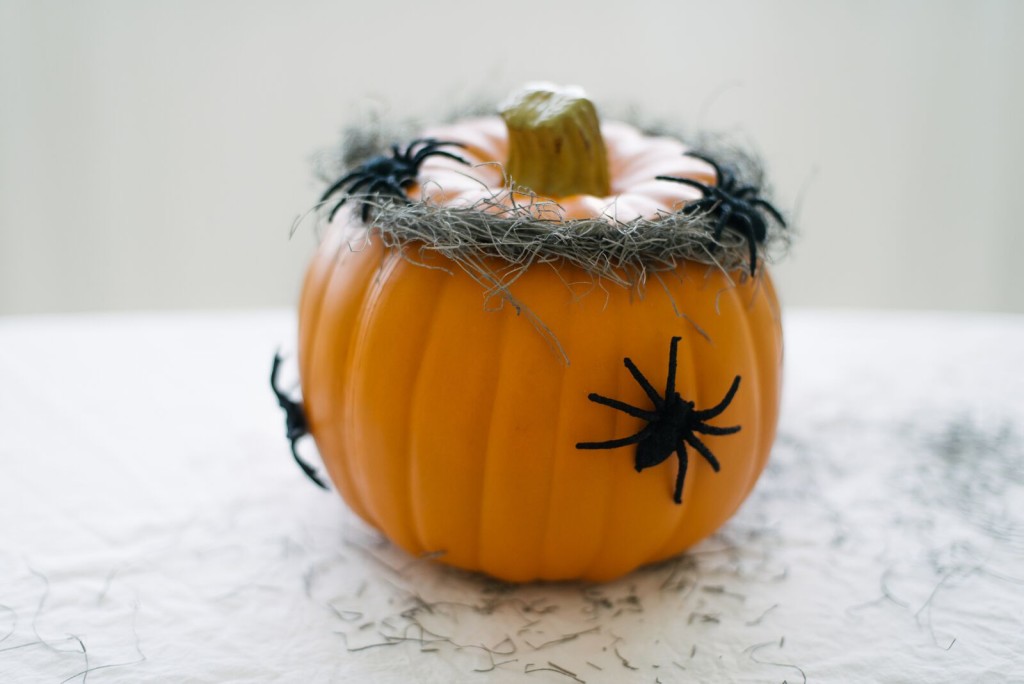 DIY Spider Pumpkins