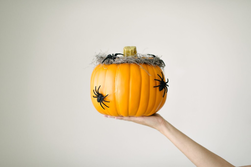 DIY Spider Pumpkins