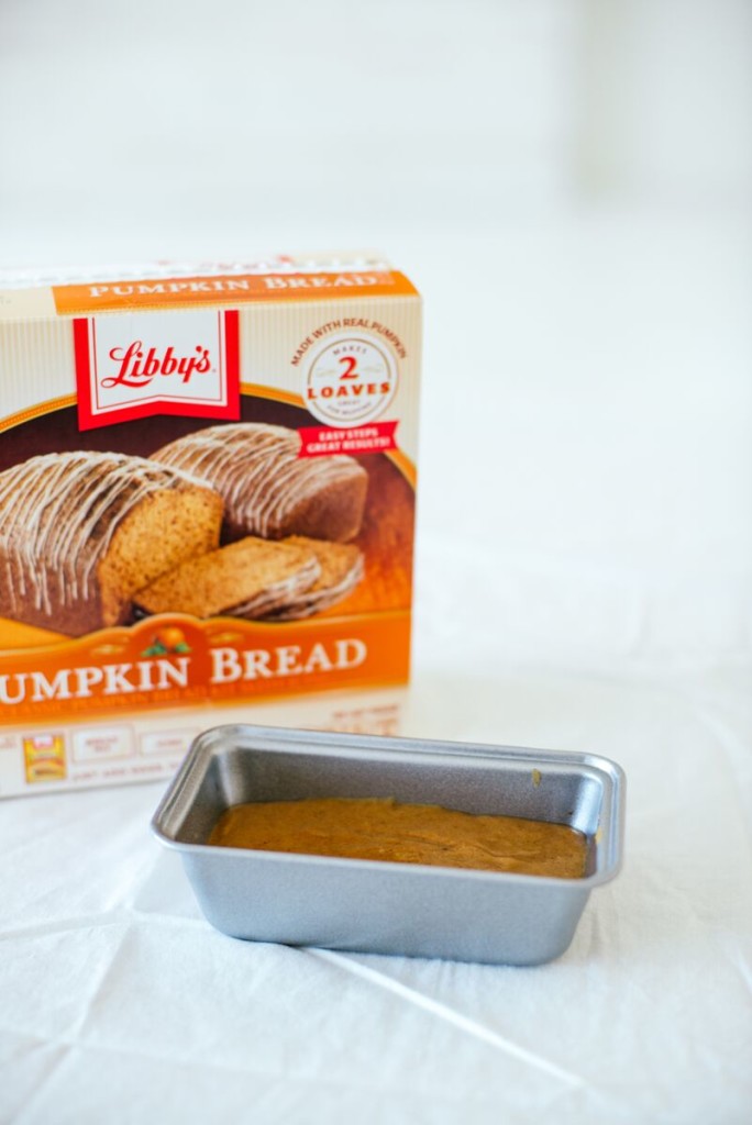 Mini Pumpkin Cream Cheese Bread