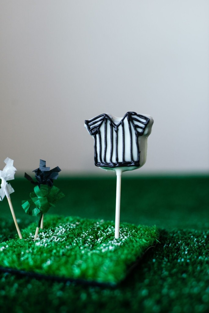 OREO Cookie Ball Referee Pops