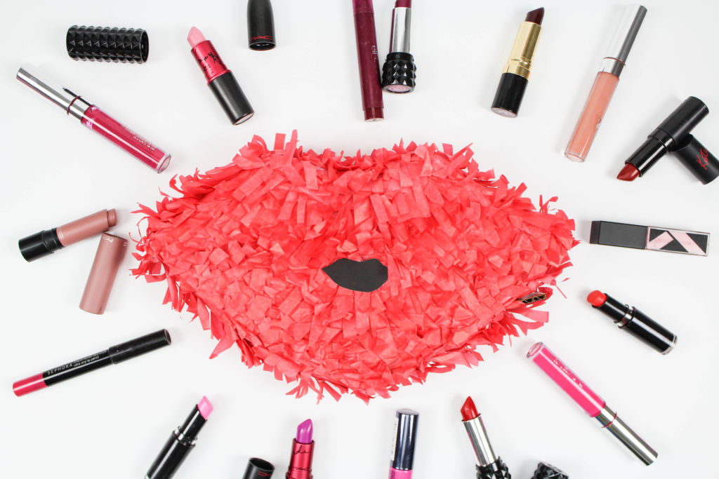 Valentine Lip Pinatas