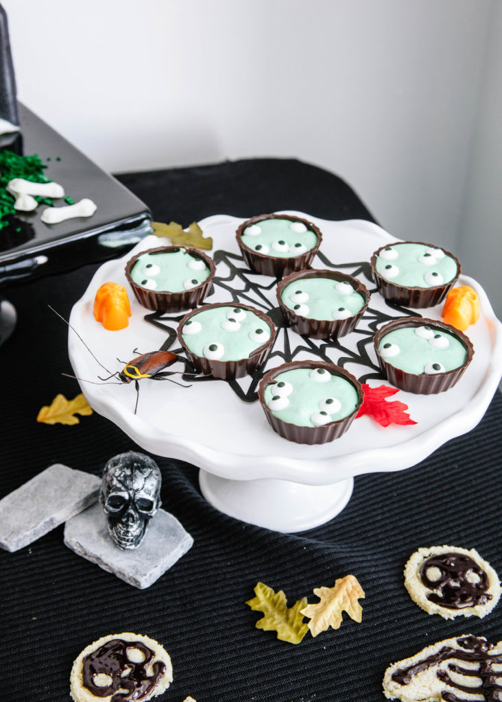 DIY Halloween Dessert Table