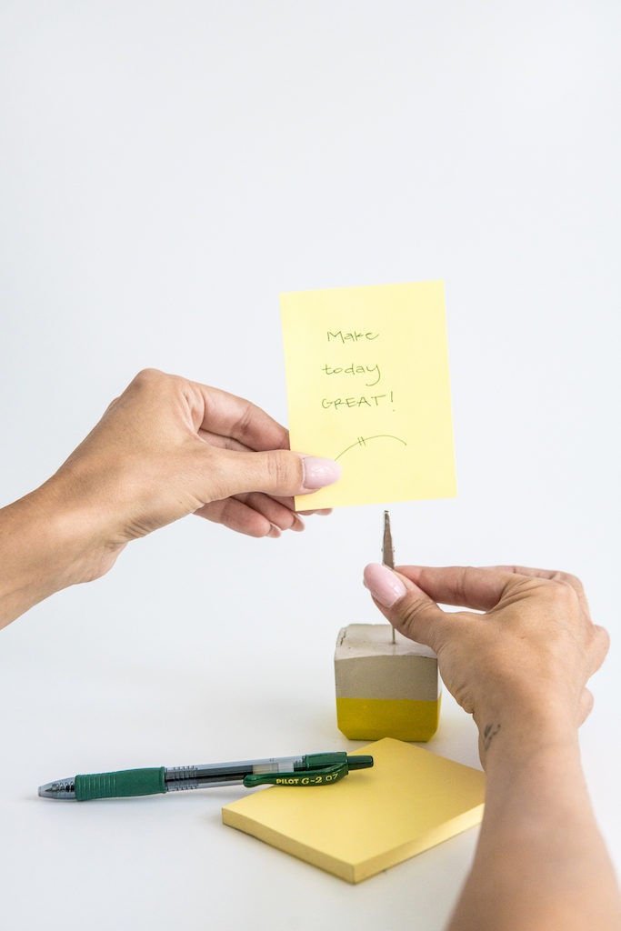 DIY Concrete Note Holders