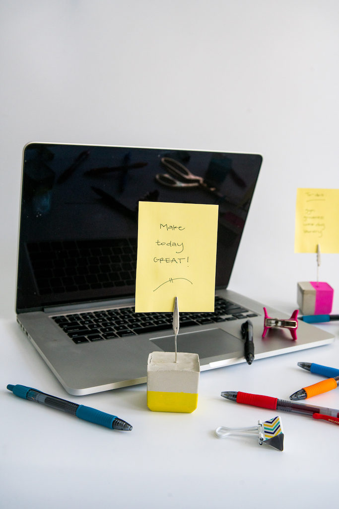 DIY Concrete Note Holders