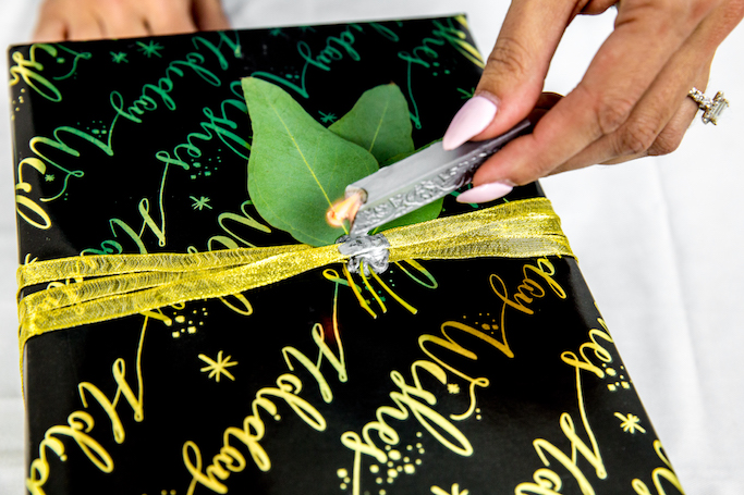 DIY Wax Seal Holiday Gift Wrap