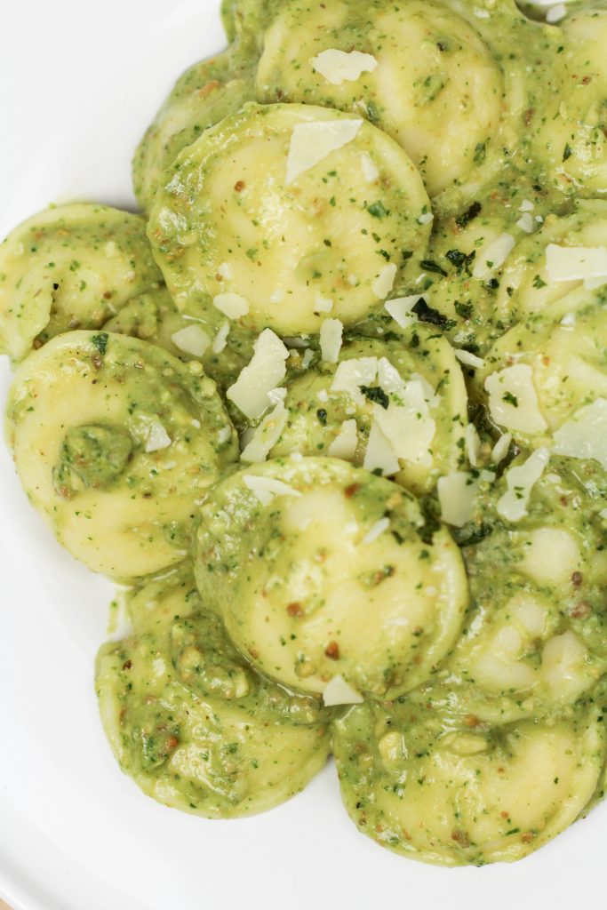 Avocado & Spinach Pesto Pasta