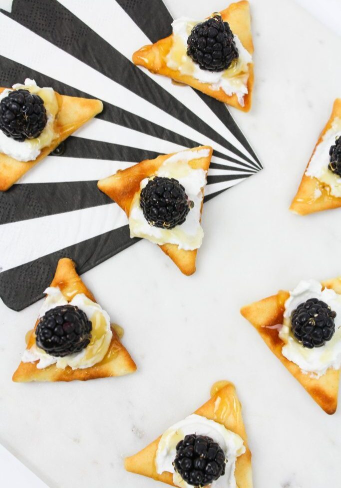 Blackberry-Goat-Cheese-and-Honey-Appetizers-2-683x1024
