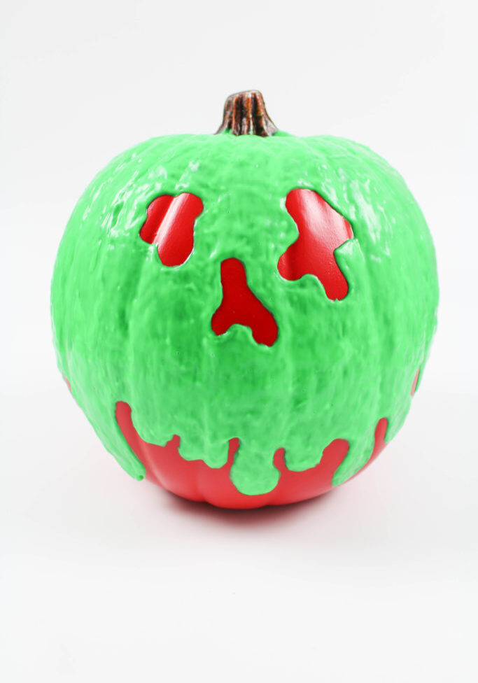 DIY-Poison-Apple-Pumpkin